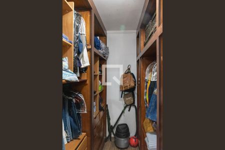 Casa à venda com 136m², 3 quartos e 4 vagasCloset da suíte 1