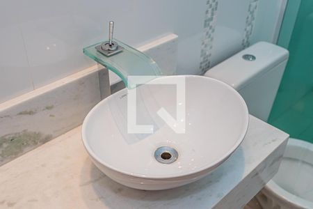 Casa à venda com 180m², 3 quartos e 3 vagas Casa à venda com 180m², 3 quartos e 3 vagasBanheiro