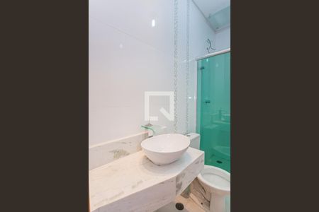 Casa à venda com 180m², 3 quartos e 3 vagas Casa à venda com 180m², 3 quartos e 3 vagasBanheiro