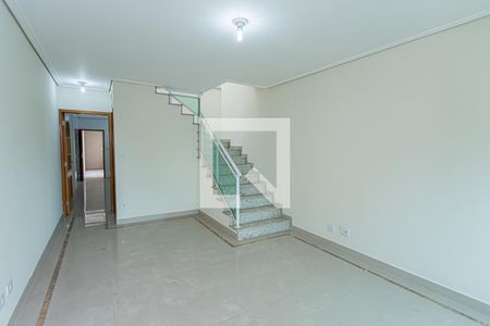 Casa à venda com 180m², 3 quartos e 3 vagasSala