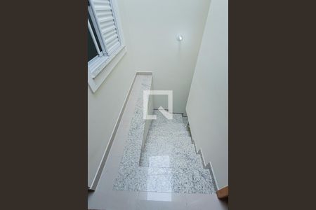 Escada de casa à venda com 3 quartos, 180m² em Vila Comercial, São Paulo