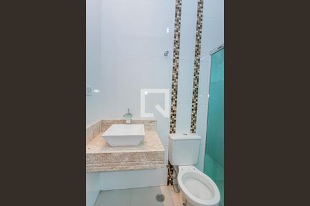 Casa à venda com 180m², 3 quartos e 3 vagas Casa à venda com 180m², 3 quartos e 3 vagasBanheiro suite