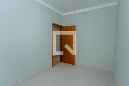 Casa à venda com 180m², 3 quartos e 3 vagas Casa à venda com 180m², 3 quartos e 3 vagasQuarto 2