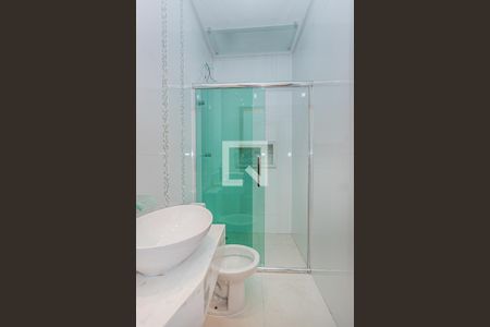 Casa à venda com 180m², 3 quartos e 3 vagas Casa à venda com 180m², 3 quartos e 3 vagasBanheiro