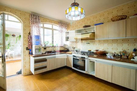 Casa à venda com 450m², 3 quartos e 10 vagasCozinha 