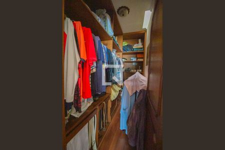 Casa à venda com 450m², 3 quartos e 10 vagasCloset