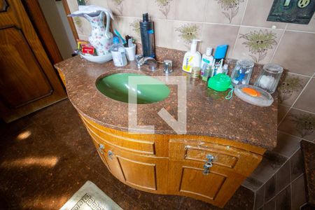 Casa à venda com 450m², 3 quartos e 10 vagasBanheiro da Suíte 1