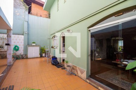 Casa à venda com 450m², 3 quartos e 10 vagasQuintal 