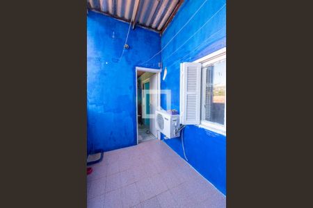Casa à venda com 48m², 5 quartos e 1 vaga Casa à venda com 48m², 5 quartos e 1 vagaÁrea de Serviço