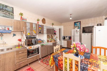Casa à venda com 48m², 5 quartos e 1 vaga Casa à venda com 48m², 5 quartos e 1 vagaCozinha