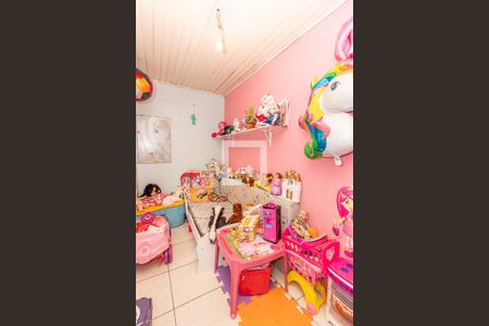 Casa à venda com 48m², 5 quartos e 1 vaga Casa à venda com 48m², 5 quartos e 1 vagaQuarto 4