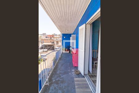 Casa à venda com 48m², 5 quartos e 1 vaga Casa à venda com 48m², 5 quartos e 1 vagaQuarto 2 Varanda