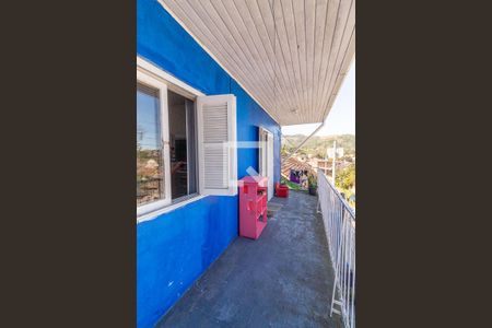 Casa à venda com 48m², 5 quartos e 1 vaga Casa à venda com 48m², 5 quartos e 1 vagaQuarto 2 Varanda
