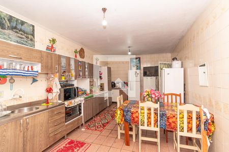 Casa à venda com 48m², 5 quartos e 1 vaga Casa à venda com 48m², 5 quartos e 1 vagaCozinha