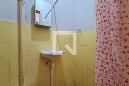 Banheiro de apartamento para alugar com 1 quarto, 30m² em Todos Os Santos, Rio de Janeiro