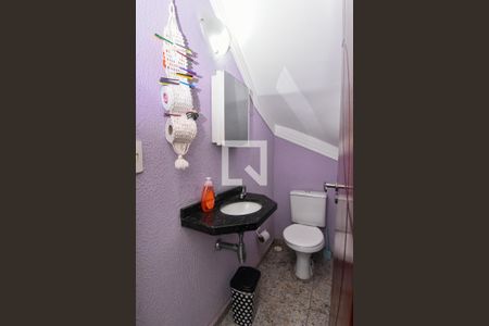 Casa à venda com 200m², 3 quartos e 3 vagasLavabo