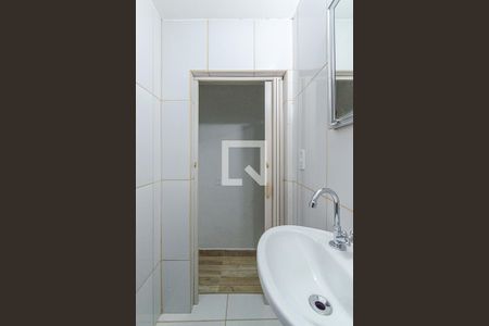 Banheiro de kitnet/studio para alugar com 1 quarto, 32m² em República, São Paulo