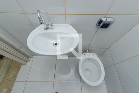 Banheiro de kitnet/studio para alugar com 1 quarto, 32m² em República, São Paulo