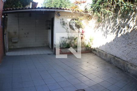 Casa à venda com 300m², 4 quartos e 4 vagasÁrea de Serviço