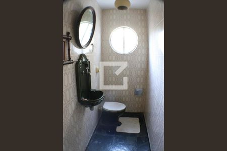 Casa à venda com 300m², 4 quartos e 4 vagasLavabo