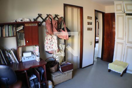 Casa à venda com 300m², 4 quartos e 4 vagasQuarto 4 - Suíte