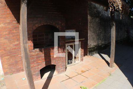 Casa à venda com 300m², 4 quartos e 4 vagasChurrasqueira