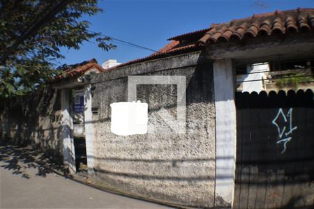 Casa à venda com 300m², 4 quartos e 4 vagasFachada
