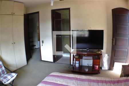 Casa à venda com 300m², 4 quartos e 4 vagasQuarto 3 - Suíte