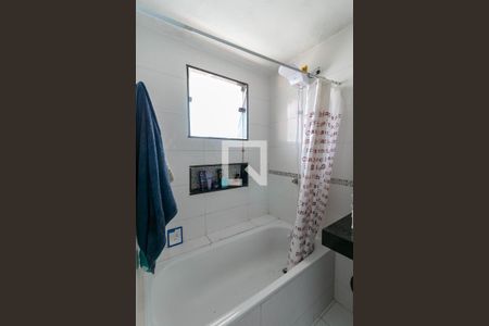 Casa de condomínio à venda com 232m², 3 quartos e 2 vagasBanheiro da Suíte