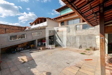 Casa de condomínio à venda com 232m², 3 quartos e 2 vagasEspaço Gourmet
