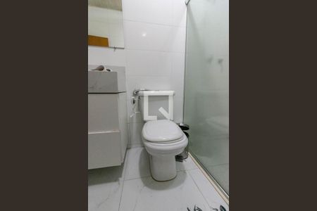 Casa de condomínio à venda com 232m², 3 quartos e 2 vagasBanheiro Social
