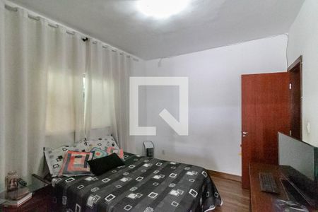 Casa de condomínio à venda com 232m², 3 quartos e 2 vagasQuarto Suíte