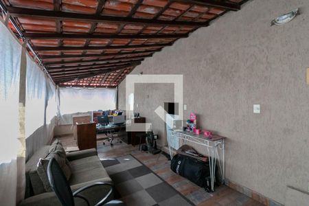 Casa de condomínio à venda com 232m², 3 quartos e 2 vagasVaranda