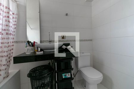 Casa de condomínio à venda com 232m², 3 quartos e 2 vagasBanheiro da Suíte