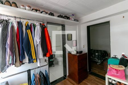 Casa de condomínio à venda com 232m², 3 quartos e 2 vagasQuarto Suíte