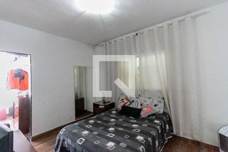 Casa de condomínio à venda com 232m², 3 quartos e 2 vagasQuarto Suíte
