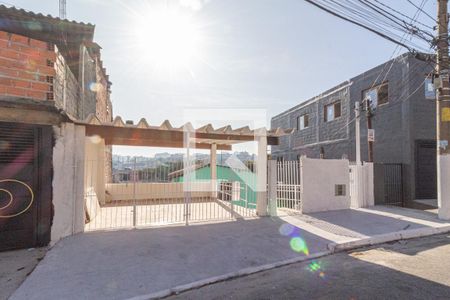Casa para alugar com 400m², 2 quartos e 2 vagasFachada