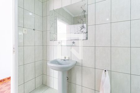 Casa para alugar com 400m², 2 quartos e 2 vagasBanheiro 1