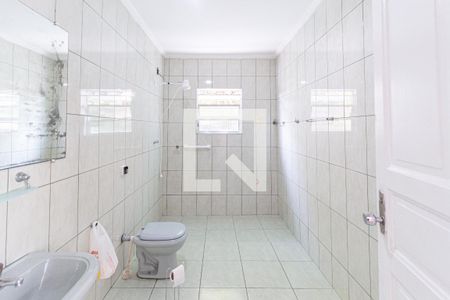 Casa para alugar com 400m², 2 quartos e 2 vagasBanheiro 1