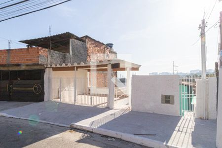 Casa para alugar com 400m², 2 quartos e 2 vagasFachada