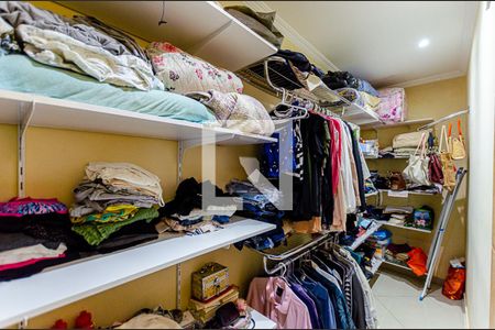 Casa para alugar com 60m², 2 quartos e sem vaga Casa para alugar com 60m², 2 quartos e sem vagaCloset da Suite 2