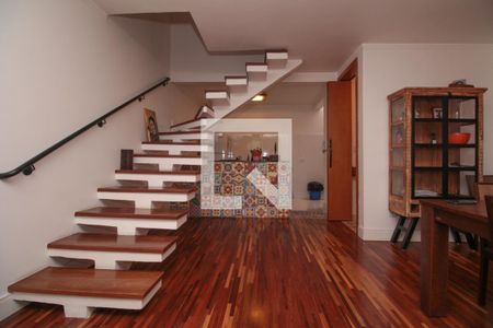 Escada de casa à venda com 2 quartos, 135m² em Mooca, São Paulo