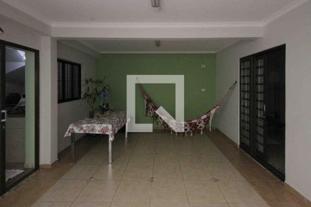 Quintal de casa à venda com 4 quartos, 270m² em Vila Cleonice, São Paulo