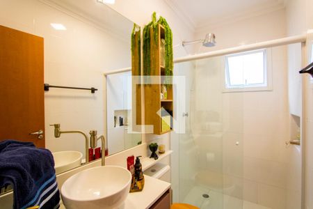 Apartamento à venda com 133m², 3 quartos e 2 vagasBanheiro do quarto 2