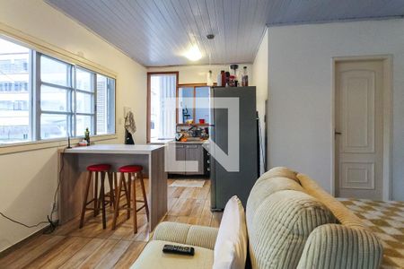 Casa à venda com 200m², 4 quartos e 4 vagasSala/Cozinha