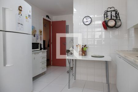 Apartamento à venda com 98m², 2 quartos e 1 vagaCozinha 