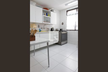 Apartamento à venda com 98m², 2 quartos e 1 vagaCozinha 