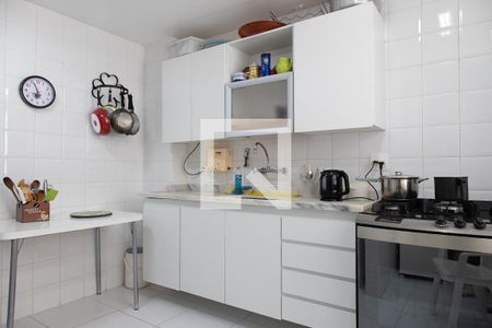 Apartamento à venda com 98m², 2 quartos e 1 vagaCozinha 