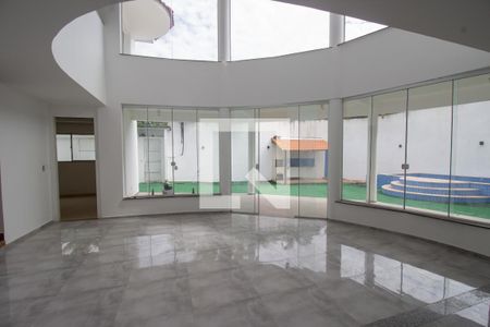 Sala de casa para alugar com 4 quartos, 346m² em Recreio dos Bandeirantes, Rio de Janeiro