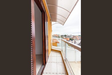 Varanda  de casa para alugar com 4 quartos, 90m² em Veloso, Osasco